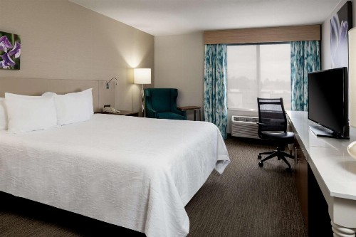 Hilton Garden Inn Folsom - image 4