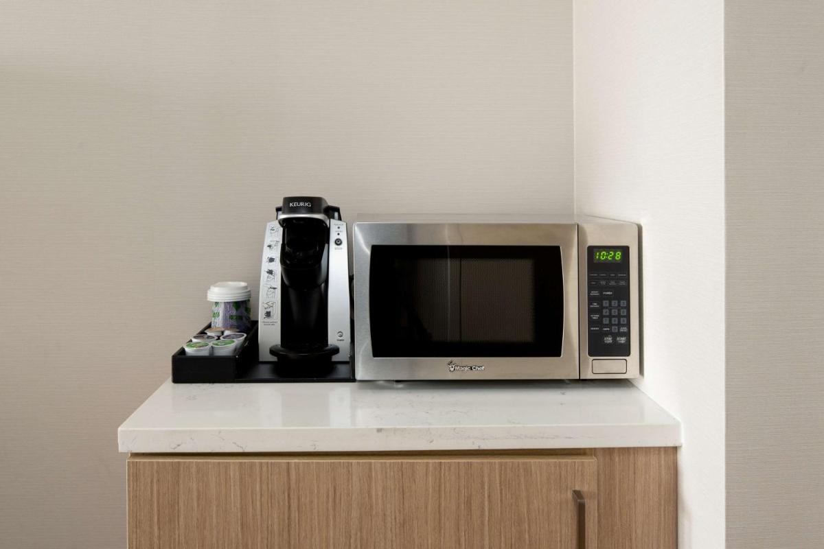 Hilton Garden Inn Folsom - image 6