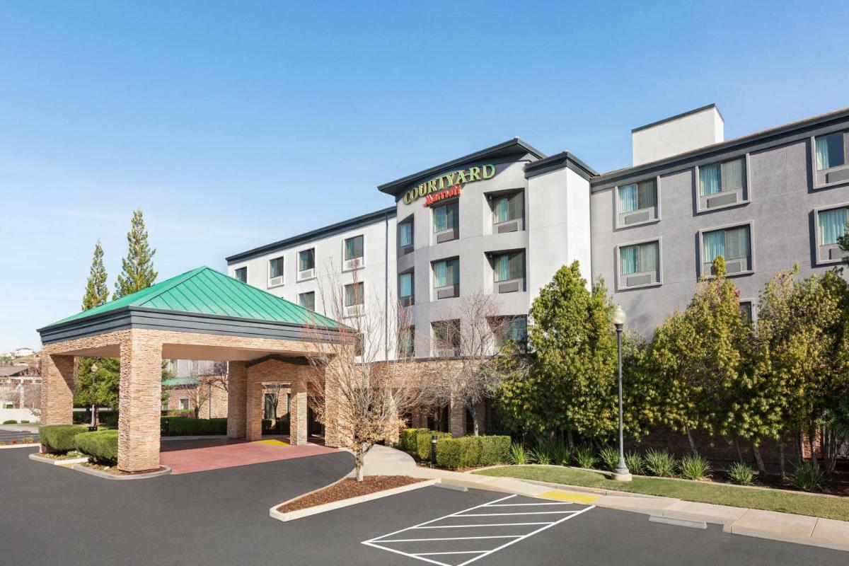 Courtyard by Marriott Sacramento Folsom - image 2
