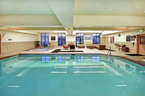 Hampton Inn & Suites Folsom - image 11