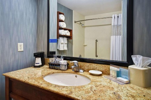 Hampton Inn & Suites Folsom - image 27