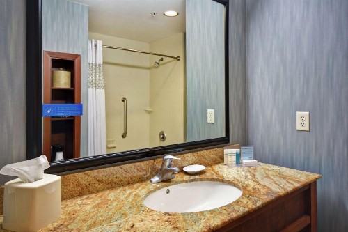 Hampton Inn & Suites Folsom - image 30
