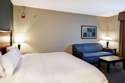 Hampton Inn & Suites Folsom - image 32
