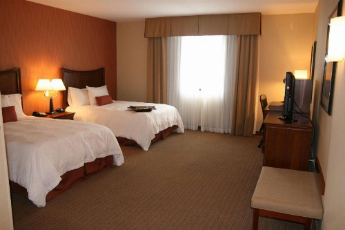 Hampton Inn & Suites Folsom - image 46