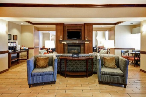 Hampton Inn & Suites Folsom - image 6