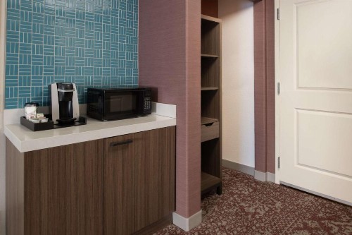 Hilton Garden Inn Fontana - image 29