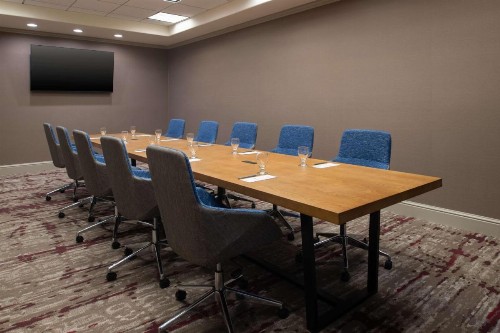Hilton Garden Inn Fontana - image 40