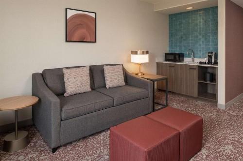 Hilton Garden Inn Fontana - image 49