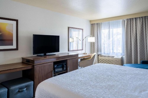 Hampton Inn Irvine/East Lake Forest - image 21