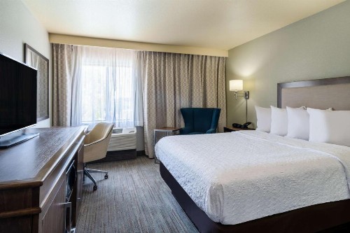 Hampton Inn Irvine/East Lake Forest - image 24