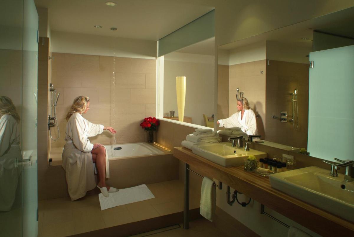 Inn at Lenape Heights-Golf Resort and Event Center - image 4
