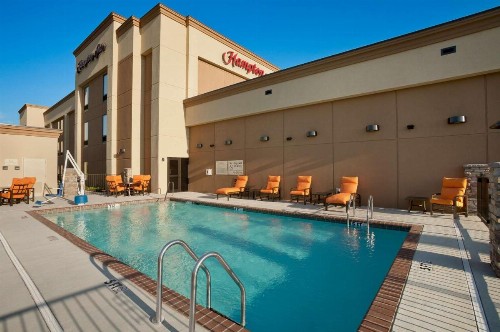 Hampton Inn Magnolia - image 11