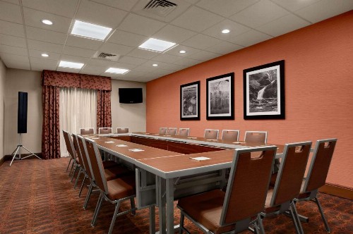 Hampton Inn Magnolia - image 12