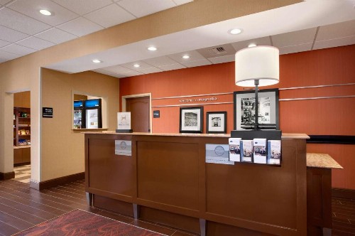 Hampton Inn Magnolia - image 5