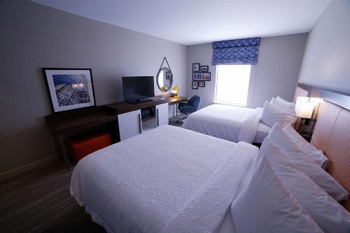 Hampton Inn & Suites Forest City - image 13
