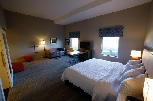 Hampton Inn & Suites Forest City - image 26