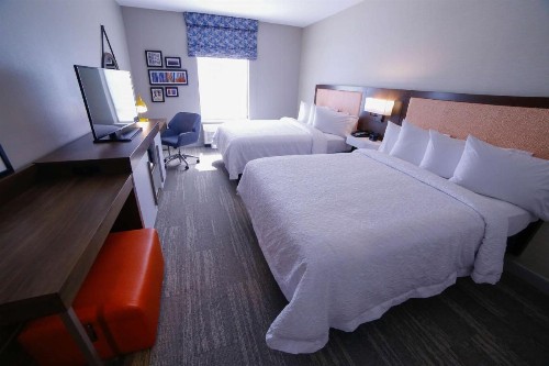 Hampton Inn & Suites Forest City - image 30