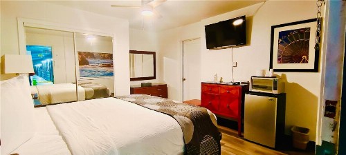 Oceanside Inn & Suites - image 35