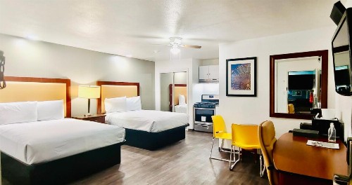Oceanside Inn & Suites - image 41