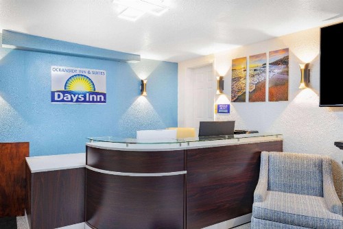 Oceanside Inn & Suites - image 5