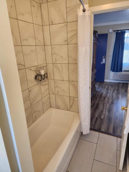 Travelodge by Wyndham Fort Bragg - image 6