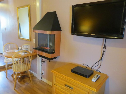 Coast Inn and Spa - image 20
