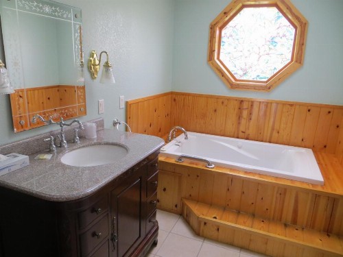 Coast Inn and Spa - image 6