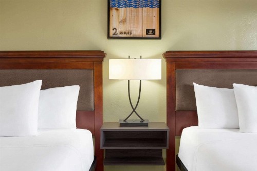 Ebb Tide Lodge - image 15