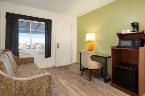 Ebb Tide Lodge - image 19
