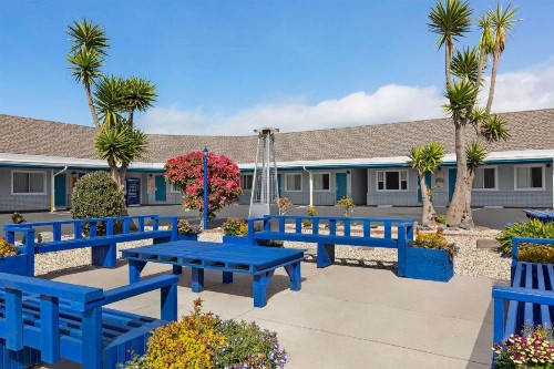 Ebb Tide Lodge - image 27