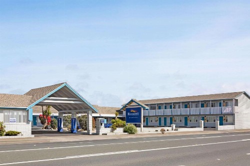 Ebb Tide Lodge - image 3