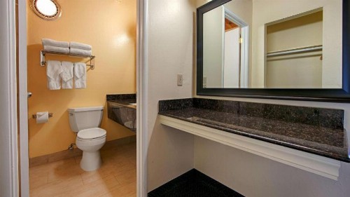 Best Western Vista Manor Lodge - image 20