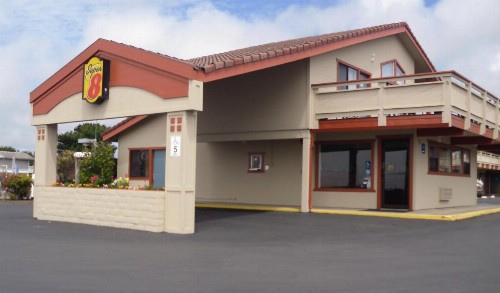 Super 8 by Wyndham Fort Bragg - image 23