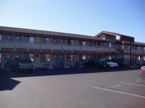 Super 8 by Wyndham Fort Bragg - image 27