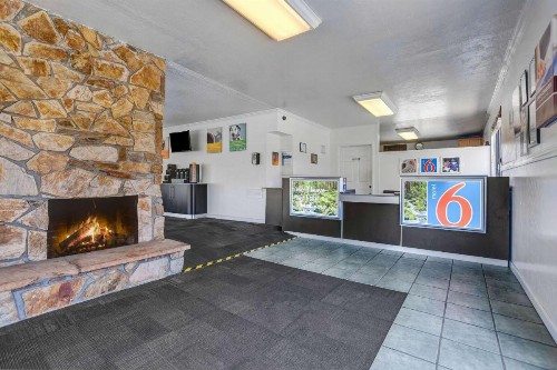 Motel 6-Fort Bragg CA - image 22