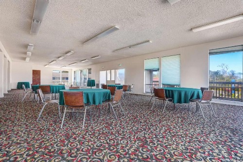 Motel 6-Fort Bragg CA - image 24