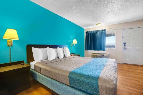 Motel 6-Fort Bragg CA - image 8