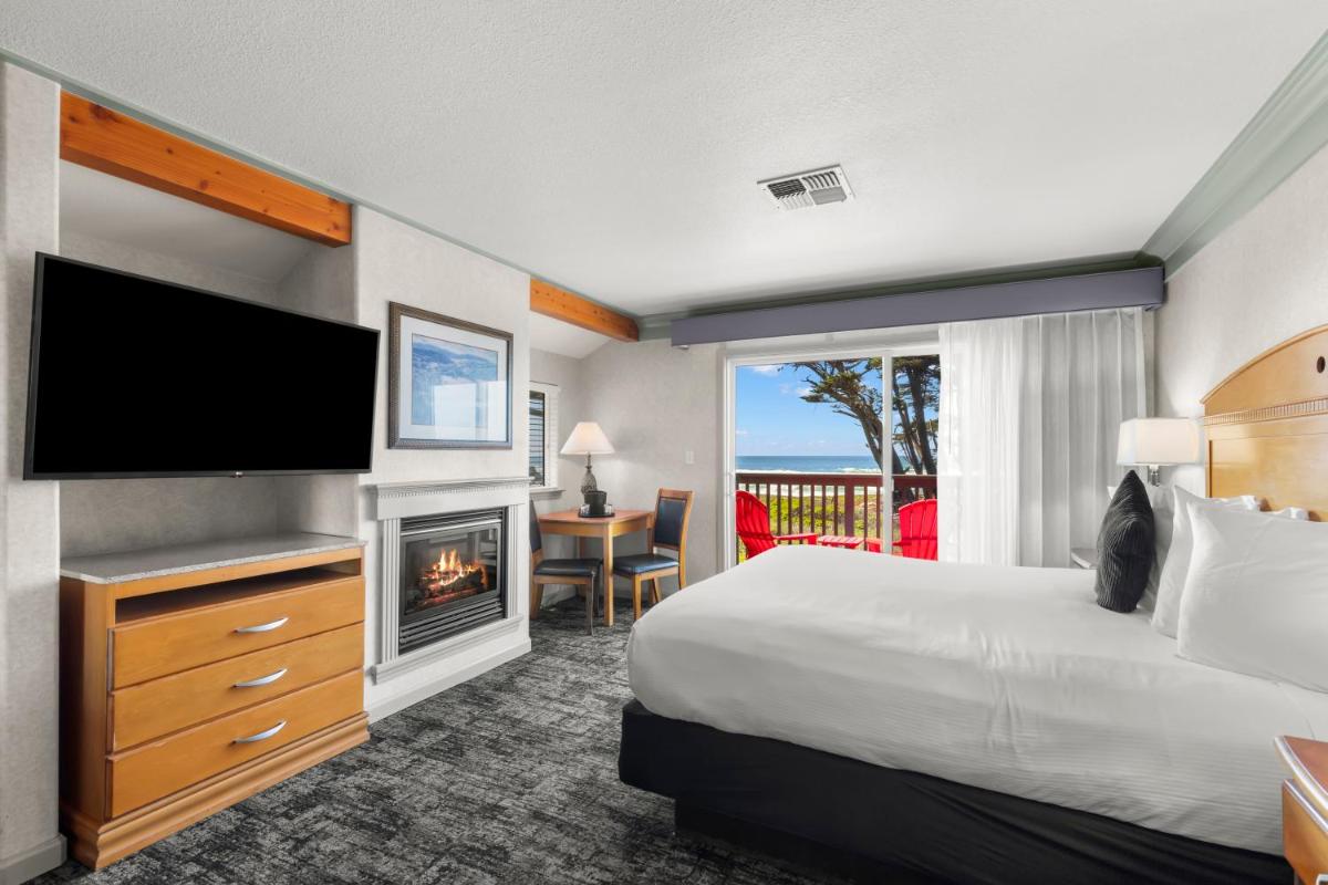 Beachcomber Motel - image 2
