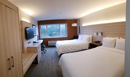 Holiday Inn Express Fort Bragg an IHG Hotel
