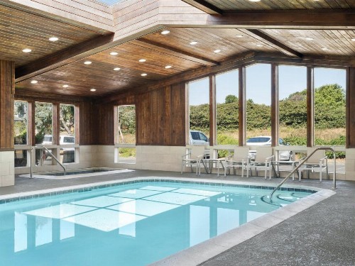 Holiday Inn Express Fort Bragg an IHG Hotel - image 14