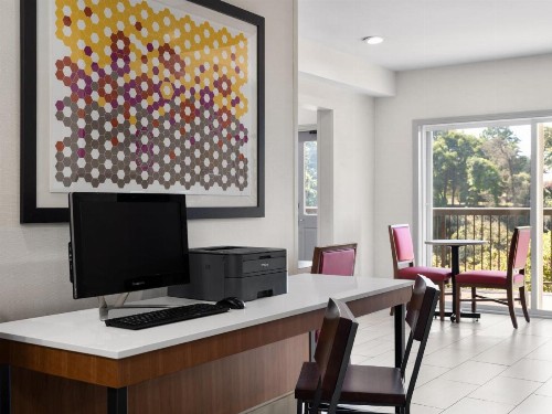 Holiday Inn Express Fort Bragg an IHG Hotel - image 23