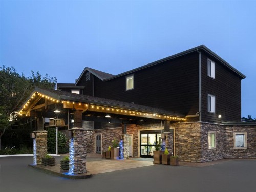 Holiday Inn Express Fort Bragg an IHG Hotel - image 24