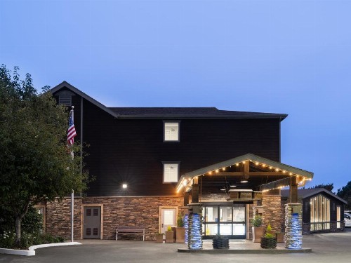 Holiday Inn Express Fort Bragg an IHG Hotel - image 33