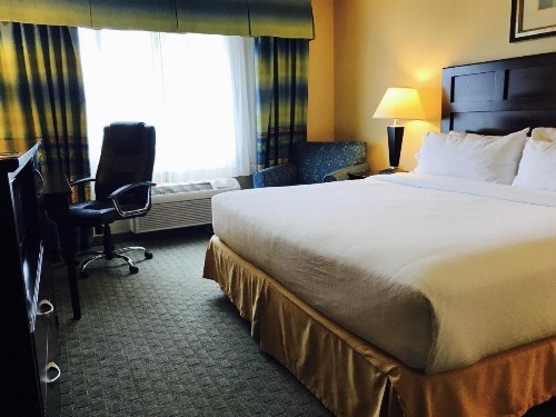 Holiday Inn Express Fort Bragg an IHG Hotel - image 43