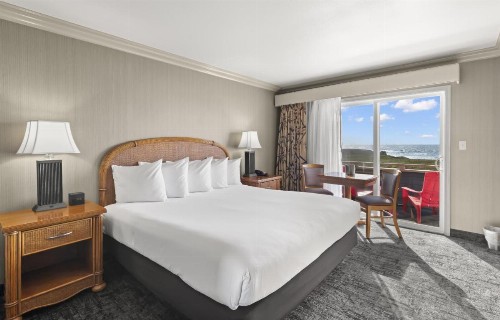 Surf and Sand Lodge - image 24