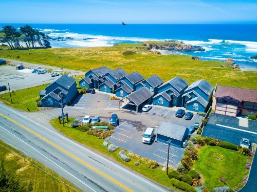 Surf and Sand Lodge - image 3