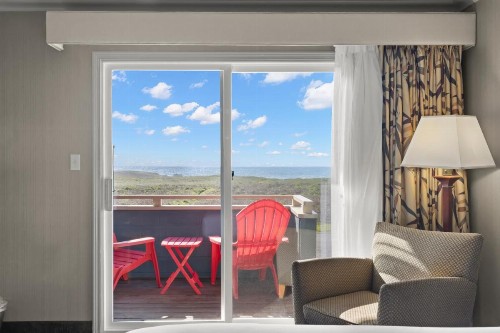 Surf and Sand Lodge - image 32