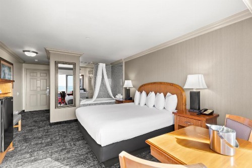 Surf and Sand Lodge - image 45