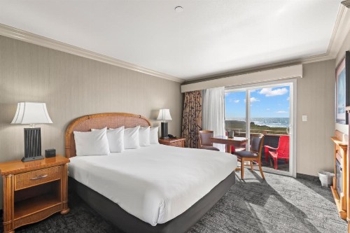 Surf and Sand Lodge - image 47