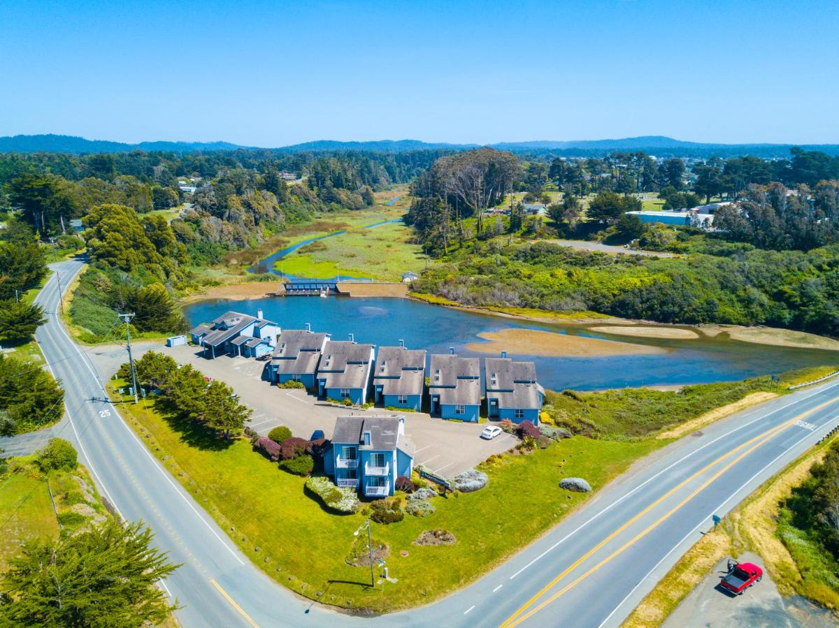 Beach House Inn - main image